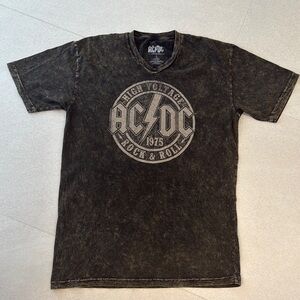 AC/DC Graphic T-Shirt! NWOT!